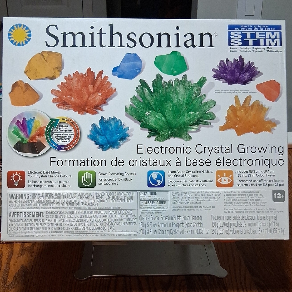 Smithsonian Crystal Growing Kit